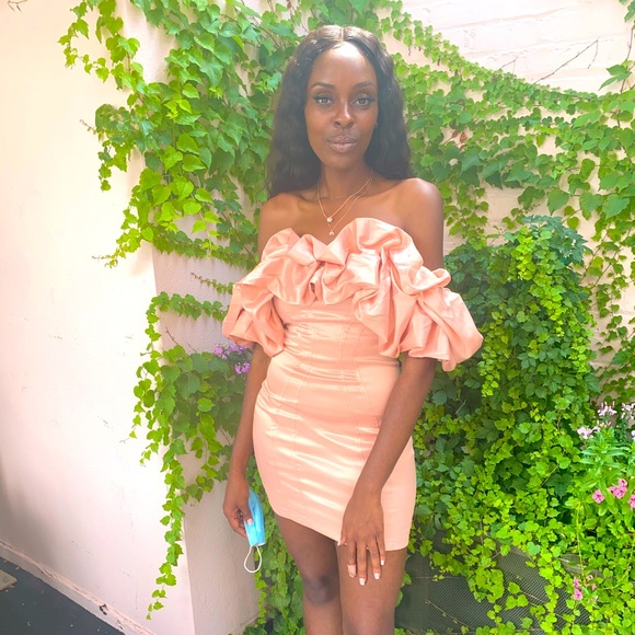 Dresses & Skirts - Ruffle Top Dress